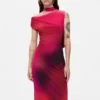 Asymmetrische gedrapeerde jurk