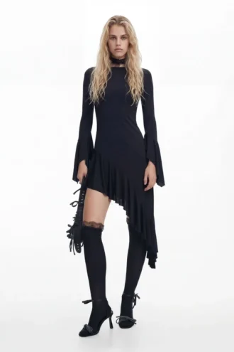 Asymmetrische zwarte jurk MarÍA Escote