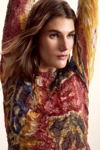 Blouse ontworpen door Christian Lacroix