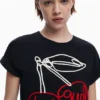 Cherry T-shirt met vetersluiting