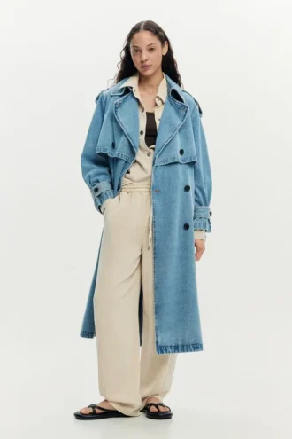 Denim trenchcoat met riemen