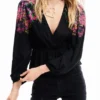 Digitale bloemenprint wikkelblouse
