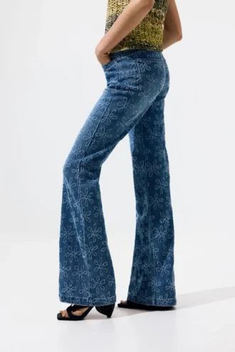 Flared denim broek