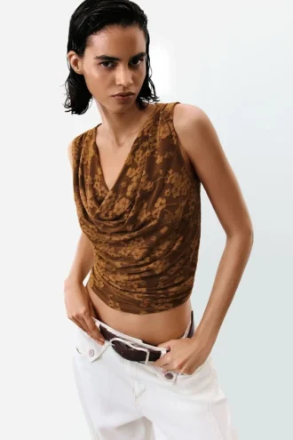 Gedrapeerd mouwloos T-shirt