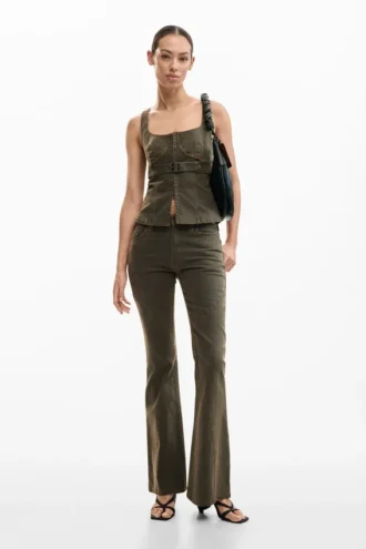 Getailleerde blouse met bandjes
