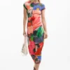 Getailleerde jurk met print