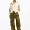 Jas met bloemenpatches