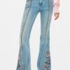 Jeans met bloemenstiksels