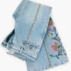 Jeans met bloemenstiksels