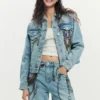 Jeans met kettingen