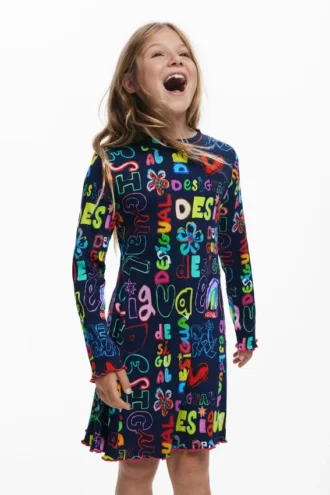 Jurk met lange mouwen en letters