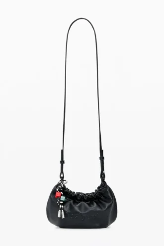 Kleine crossbody-portemonnee met bedeltjes