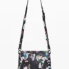 Kleine gevlochten tas met bloemenprint