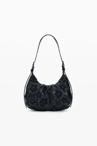 Kleine tassen met bloemen, rood