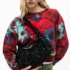 Kleine tassen met bloemen, rood