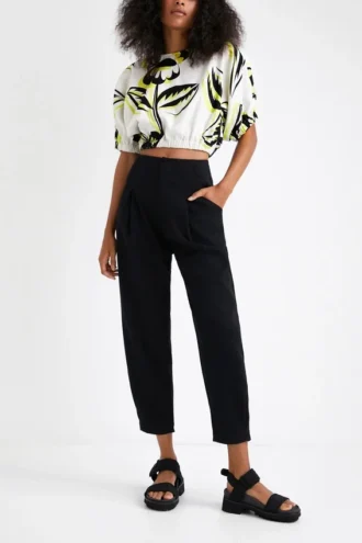 Korte bloemenblouse