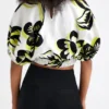 Korte bloemenblouse