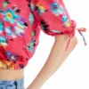 Korte gerimpelde bloemenblouse