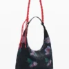 Middelgrote ovale tas met textuur