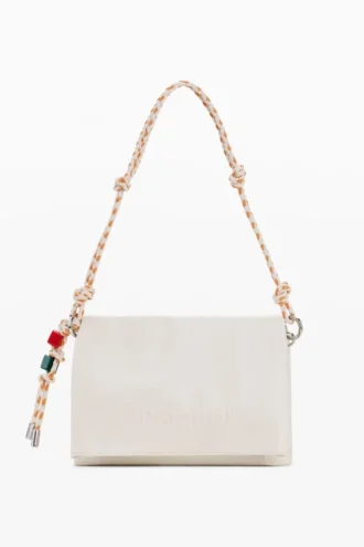 Middelgrote tas met bedeltjes