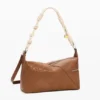 Middelgrote tas met borduursels