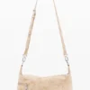 Middelgrote tas met borduursels