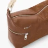 Middelgrote tas met borduursels