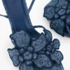 Sandalen met bloemenapplicatie