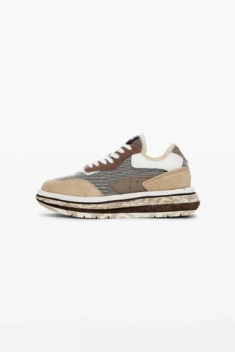 Sneakers met Runner-patch