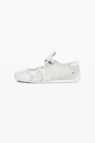 Sneakers van ruwe stof