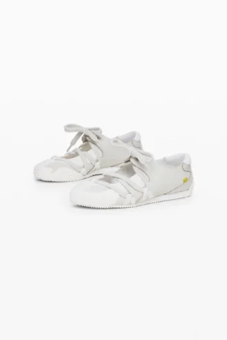Sneakers van ruwe stof
