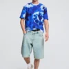 T-shirt met bloemenprint in tie-dye-stijl