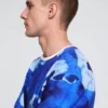 T-shirt met bloemenprint in tie-dye-stijl