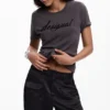 T-shirt met geborduurd logo