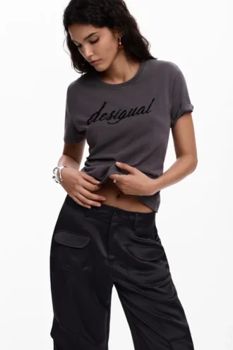 T-shirt met geborduurd logo