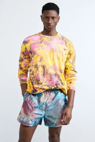 T-shirt met geborduurde print