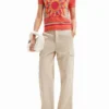 T-shirt met gebreide bloem