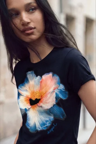 T-shirt met grote bloemenprint