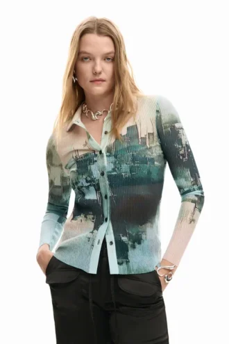 T-shirt met knopen en textuur