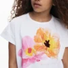 T-shirt met korte mouwen en geborduurde bloemen