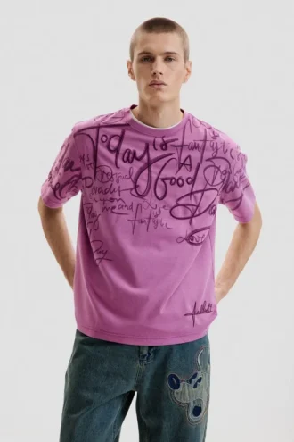 T-shirt met korte mouwen en letters