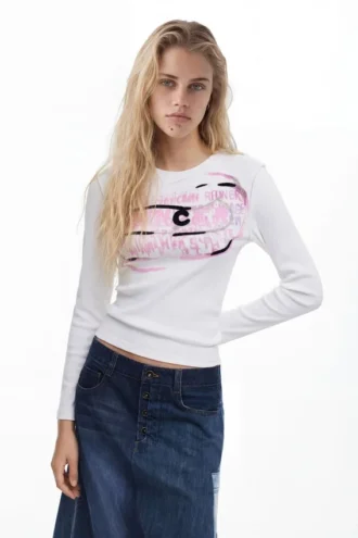 T-shirt met lange mouwen en roze letters