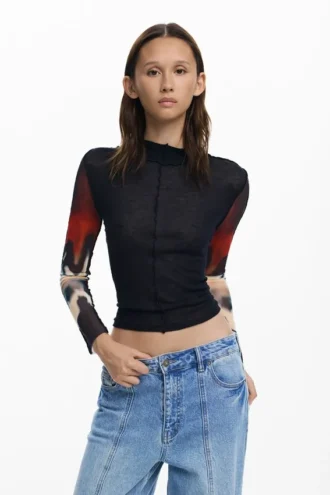 T-shirt met transparante mouwen