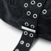 Tassen met studs en reliëf