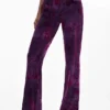 Wijd uitlopende broek met textuur